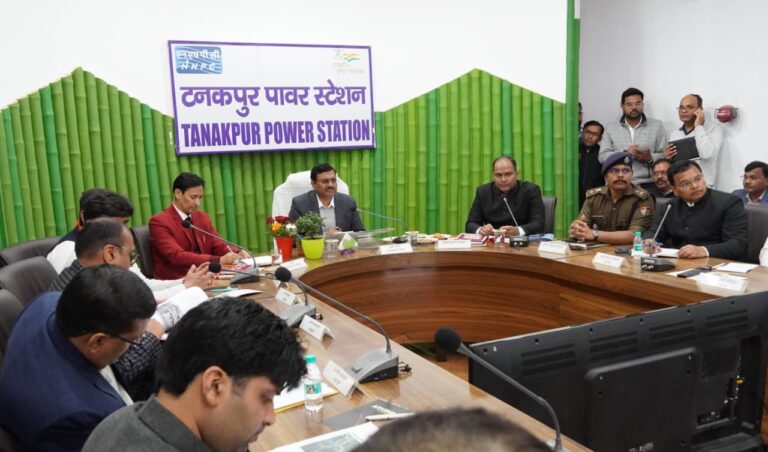 मुख्य सचिव आनन्द बर्द्धन का चम्पावत दौरा-विकास परियोजनाओं की विस्तृत समीक्षा, प्रगति में तेजी के निर्देश