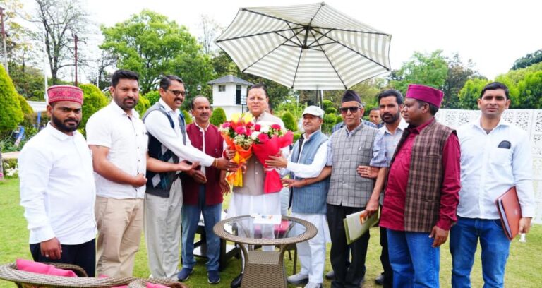 मुख्यमंत्री धामी से विधायकों ने की शिष्टाचार भेंट…